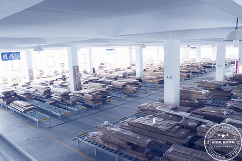 定制家具生产基地.jpg
